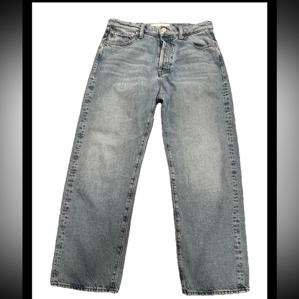 Vintage-Inspired Light Blue Women’s Straight Leg Jeans